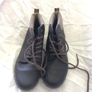 Dr. martens
